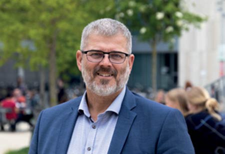 We help HR Business Partners build a culture of talking about mental wellbeing